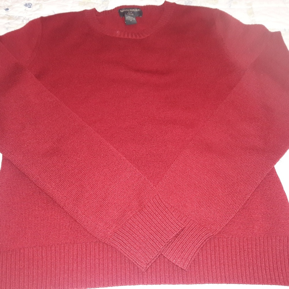 Red sweater - Picture 2 of 2